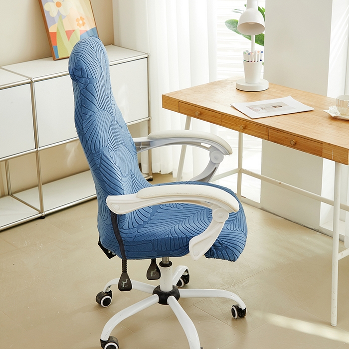 91家纺网 家纺一手货源 找家纺 丝绮鹿 2025新款雕花绒大叶子办公椅子套拉链款 水蓝