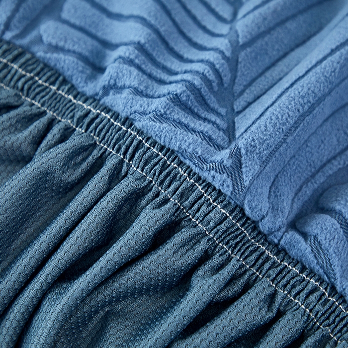 91家纺网 家纺一手货源 找家纺 丝绮鹿 2025新款雕花绒大叶子沙发床裙边款 水蓝