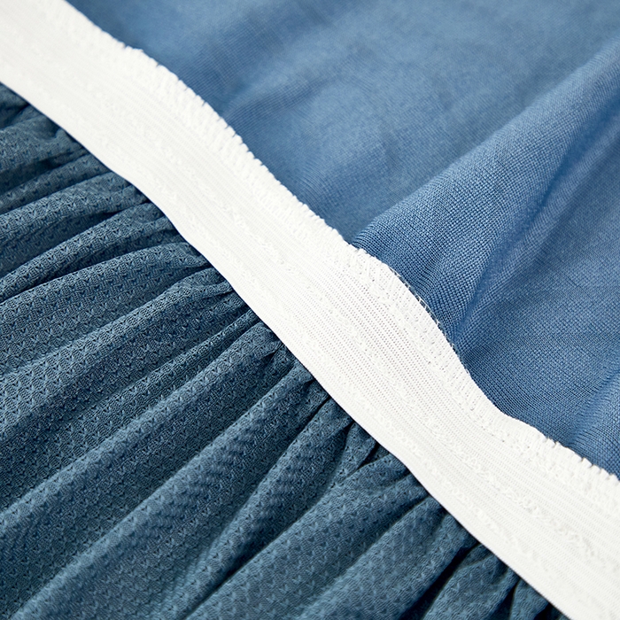 91家纺网 家纺一手货源 找家纺 丝绮鹿 2025新款雕花绒大叶子沙发床裙边款 水蓝