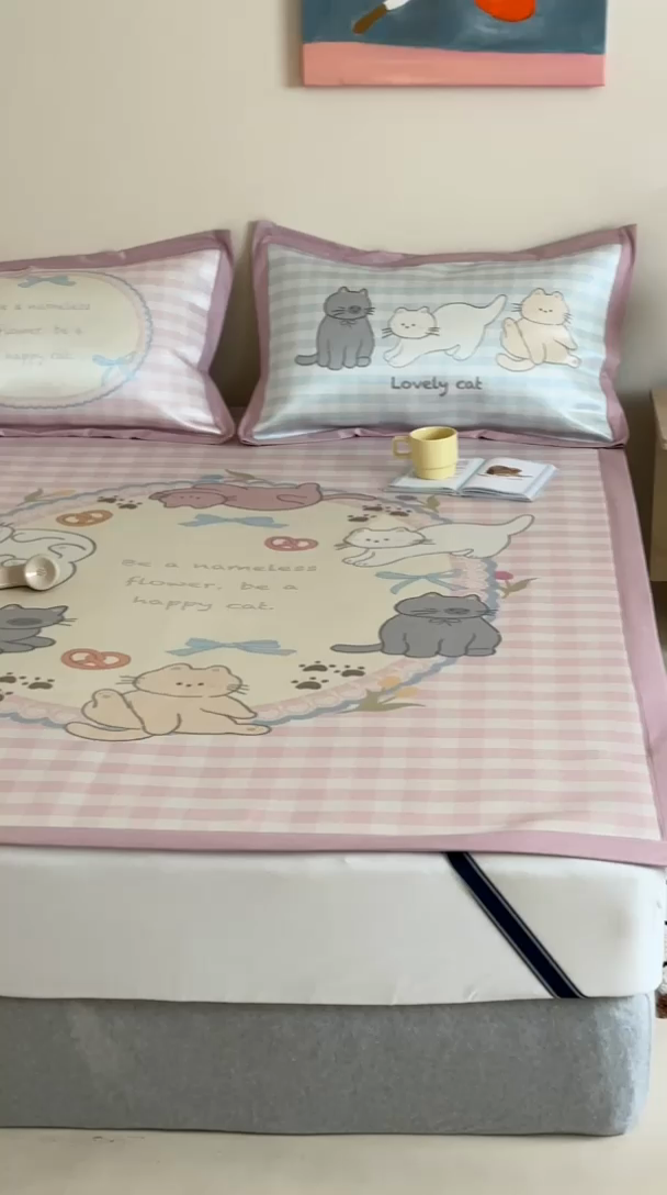 91家纺网 家纺一手货源 找家纺 觅糖家纺2025新款韩系数码卡通印花冰藤席 冰藤席-猫猫乐园