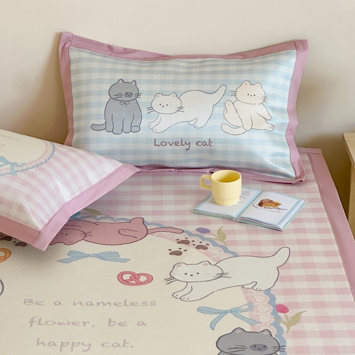 91家纺网 家纺一手货源 找家纺 觅糖家纺2025新款韩系数码卡通印花冰藤席 冰藤席-猫猫乐园