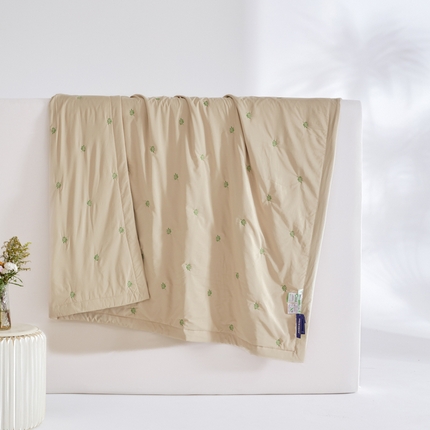 91家纺网 家纺一手货源 找家纺 （总）源舜家纺2025新款精绣系列水洗冰云丝绣花相思叶凉感夏被空调被