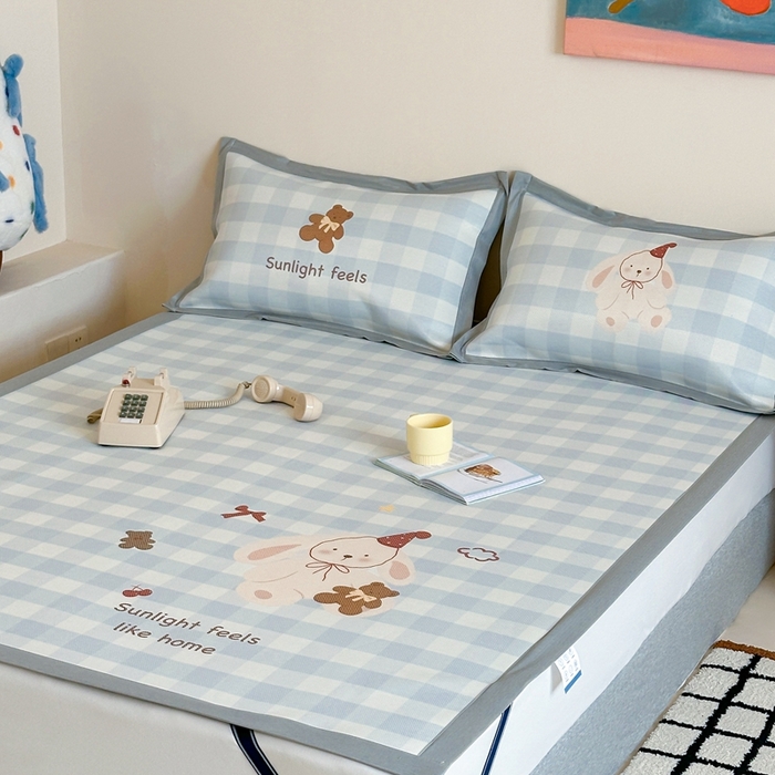 91家纺网 家纺一手货源 找家纺 觅糖家纺2025新款韩系数码卡通印花冰藤席 冰藤席-礼帽兔