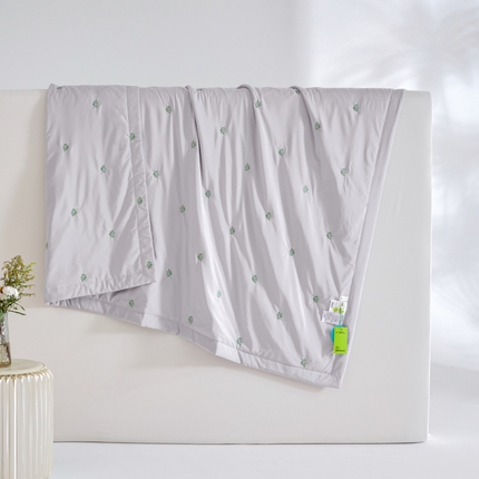 91家纺网 家纺一手货源 找家纺 （总）源舜家纺2025新款精绣系列水洗冰云丝绣花相思叶凉感夏被空调被