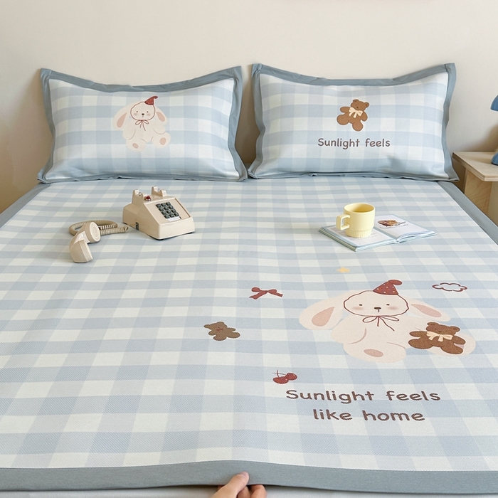 91家纺网 家纺一手货源 找家纺 觅糖家纺2025新款韩系数码卡通印花冰藤席 冰藤席-礼帽兔