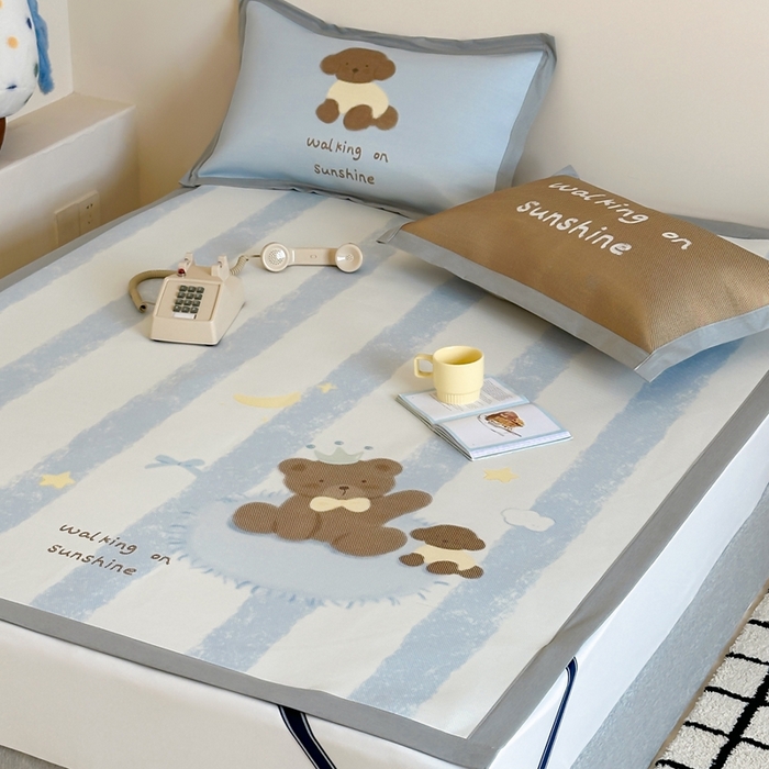 91家纺网 家纺一手货源 找家纺 觅糖家纺2025新款韩系数码卡通印花冰藤席 冰藤席-巧克力熊