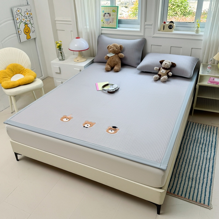 91家纺网 家纺一手货源 找家纺 （总）爱思凯家纺 2025新款凉感冰豆豆贴布绣软席凉席席子床席款