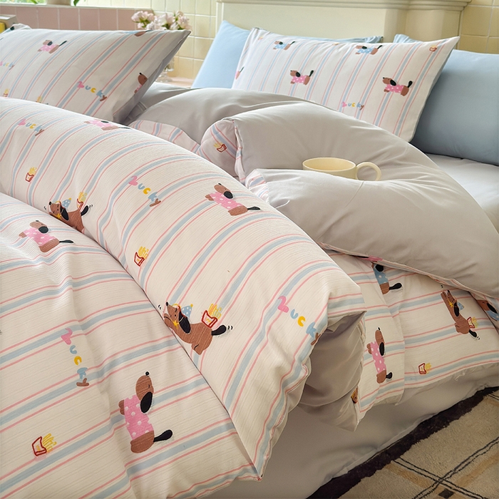 91家纺网 家纺一手货源 找家纺 可可家纺 2025新款亲肤有氧提花小竺棉四件套 条纹腊肠狗