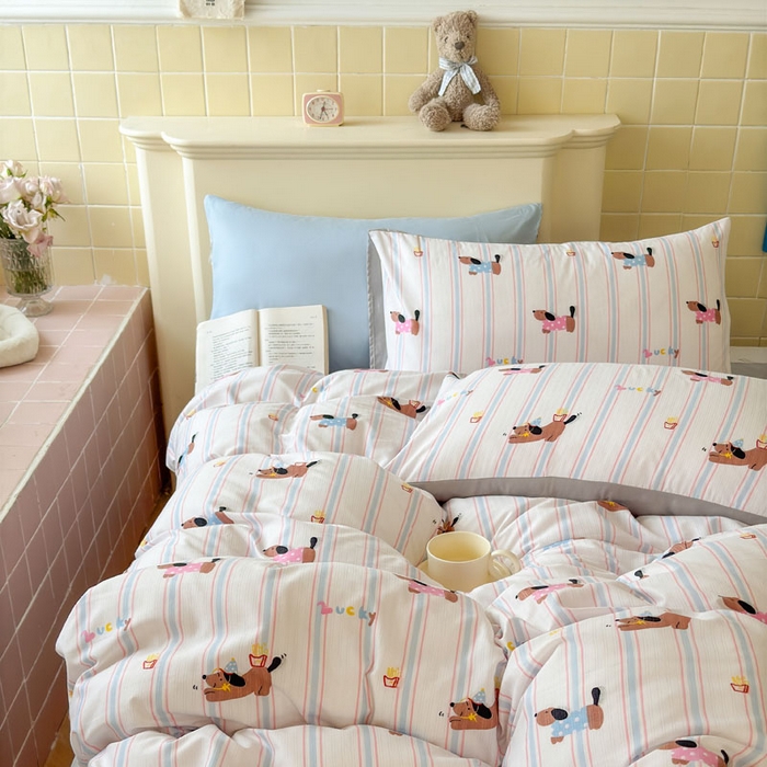 91家纺网 家纺一手货源 找家纺 可可家纺 2025新款亲肤有氧提花小竺棉四件套 条纹腊肠狗