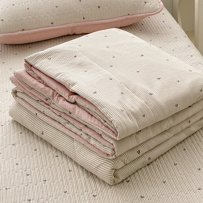 91家纺网 家纺一手货源 找家纺 云玲时尚 2025新款云感双层纱床盖夏被四件套 爱你