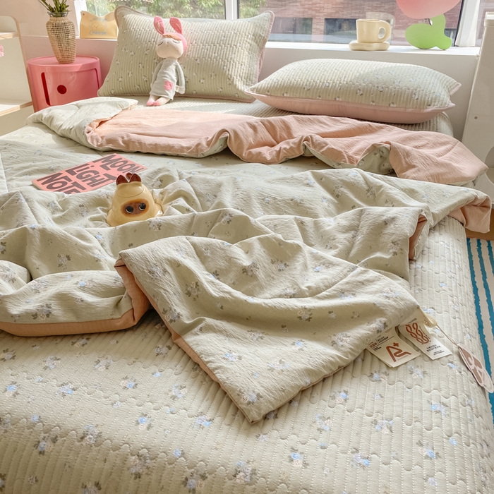91家纺网 家纺一手货源 找家纺 云玲时尚 2025新款云感双层纱床盖夏被四件套 茶野