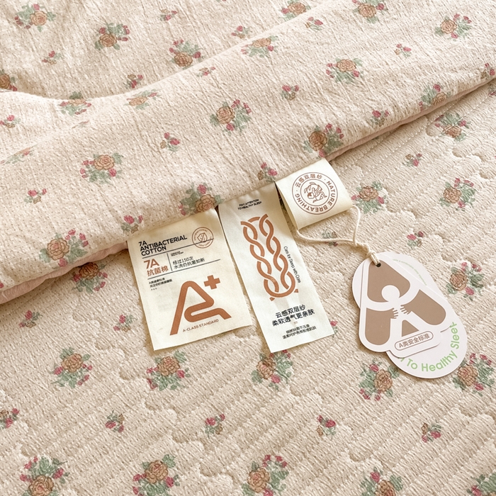 91家纺网 家纺一手货源 找家纺 云玲时尚 2025新款云感双层纱床盖夏被四件套 初暖