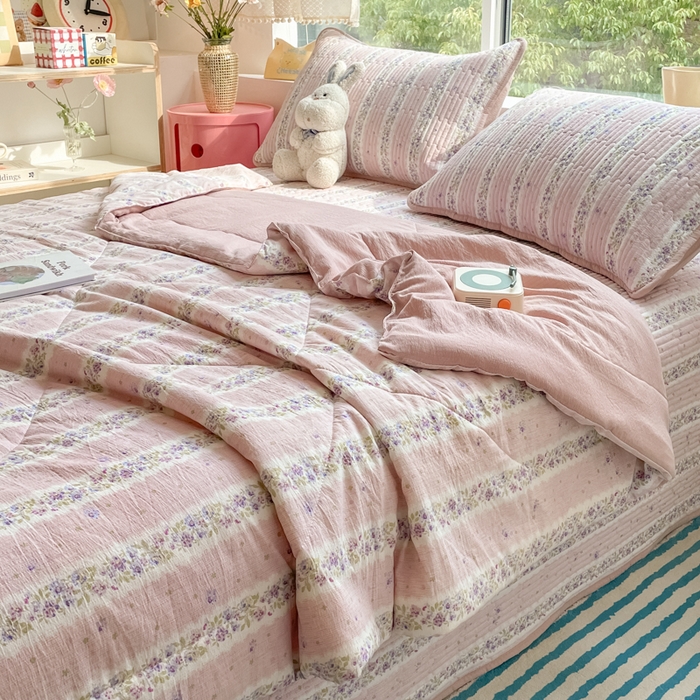 91家纺网 家纺一手货源 找家纺 云玲时尚 2025新款云感双层纱床盖夏被四件套 赫本