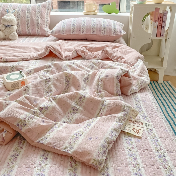 91家纺网 家纺一手货源 找家纺 云玲时尚 2025新款云感双层纱床盖夏被四件套 赫本