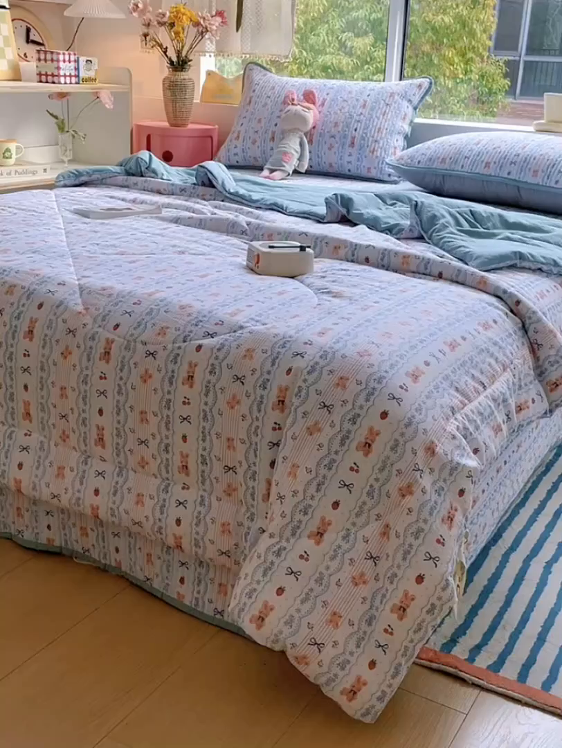 91家纺网 家纺一手货源 找家纺 云玲时尚 2025新款云感双层纱床盖夏被四件套 蝴蝶结熊