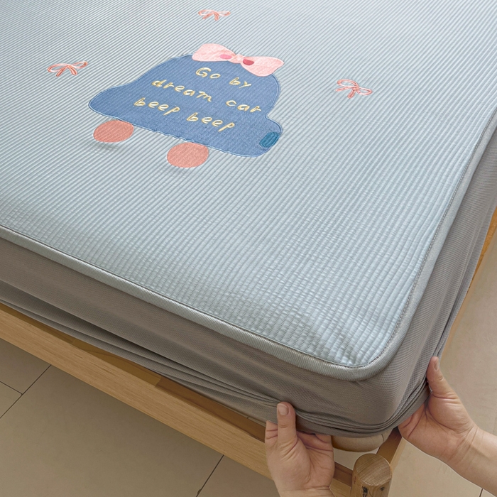 91家纺网 家纺一手货源 找家纺 如一 2025春夏新款A类卡通刺绣PE中分子冰豆豆凉感软席凉席席子 床笠款-梦幻汽车