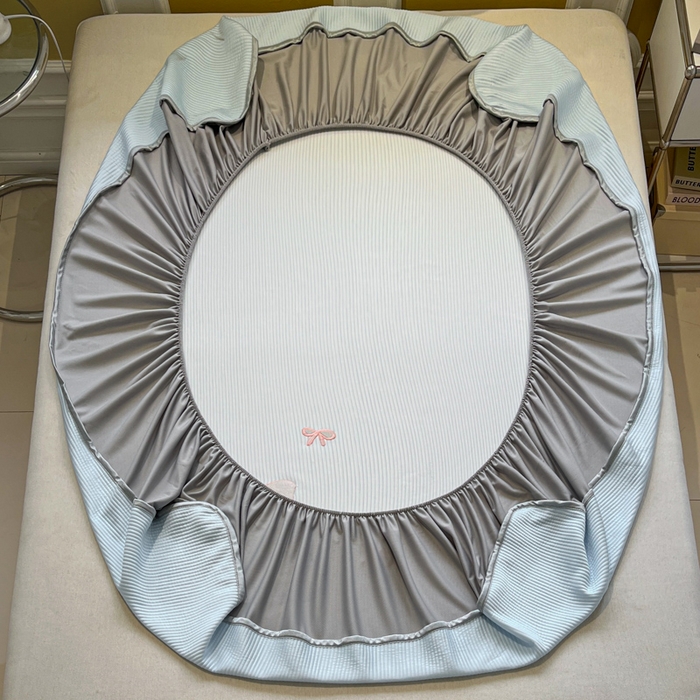 91家纺网 家纺一手货源 找家纺 如一 2025春夏新款A类卡通刺绣PE中分子冰豆豆凉感软席凉席席子 床笠款-梦幻汽车