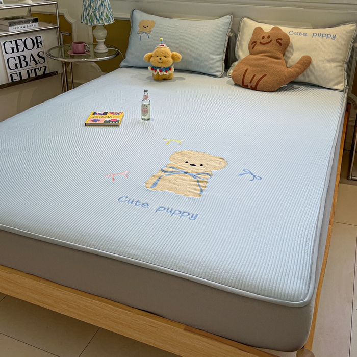 91家纺网 家纺一手货源 找家纺 如一 2025春夏新款A类卡通刺绣PE中分子冰豆豆凉感软席凉席席子 床笠款-西高地狗