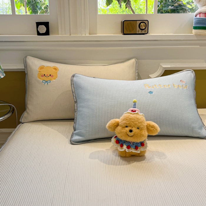 91家纺网 家纺一手货源 找家纺 如一 2025春夏新款A类卡通刺绣PE中分子冰豆豆凉感软席凉席席子 床笠款-黄油小熊