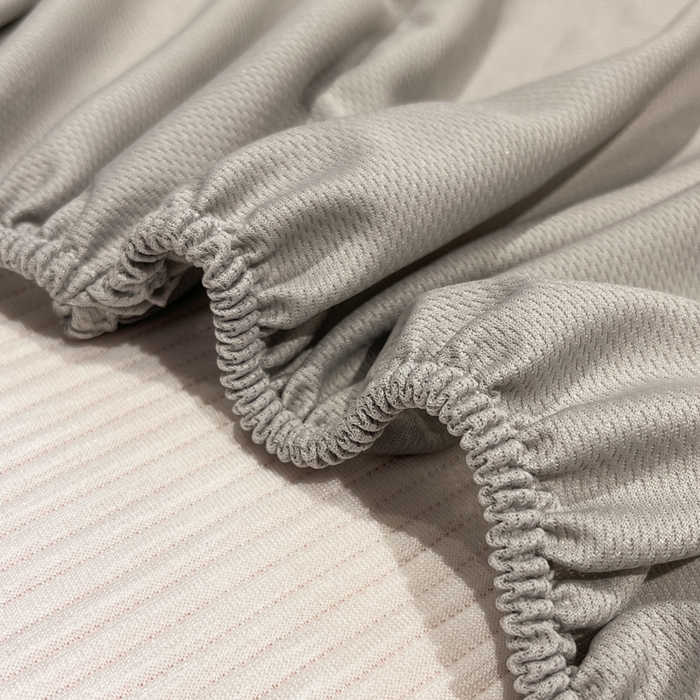 91家纺网 家纺一手货源 找家纺 如一 2025春夏新款A类卡通刺绣PE中分子冰豆豆凉感软席凉席席子 床笠款-可爱猫粉