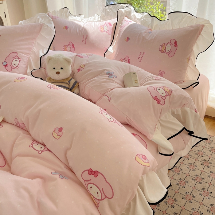 91家纺网 家纺一手货源 找家纺 桃心家居 2025新款A类云柔水洗棉花边四件套 水洗棉花边-黑色甜品兔兔