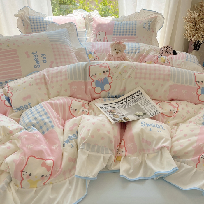 91家纺网 家纺一手货源 找家纺 桃心家居 2025新款A类云柔水洗棉花边四件套 水洗棉花边-蓝色布丁猫