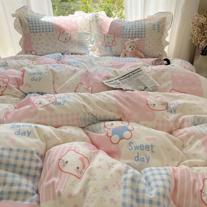 91家纺网 家纺一手货源 找家纺 桃心家居 2025新款A类云柔水洗棉花边四件套 水洗棉花边-蓝色布丁猫