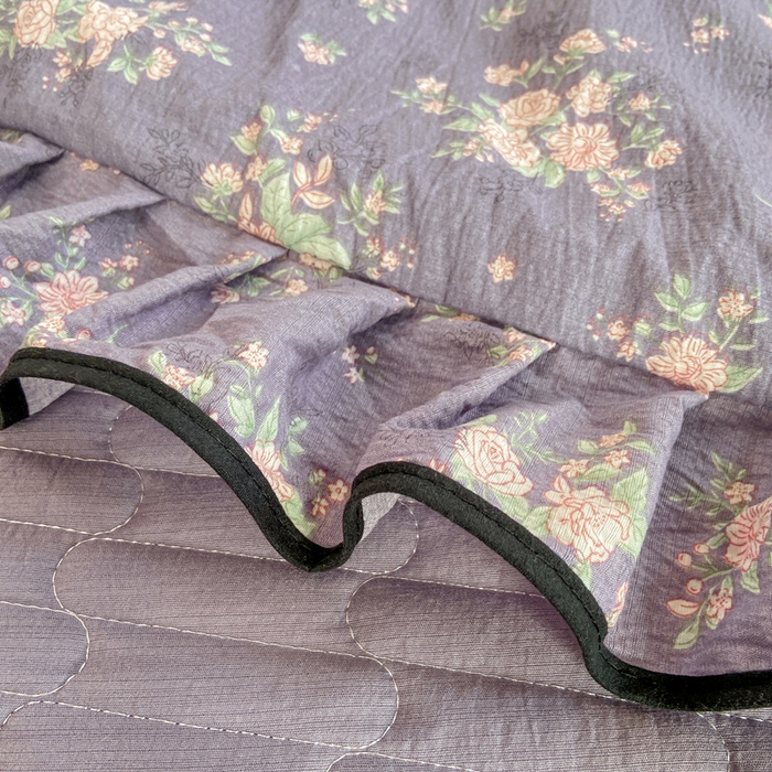 91家纺网 家纺一手货源 找家纺 大麦家纺 2025年新款云感棉双层纱花边床盖夏被夏凉被空调被四件套 豆蔻