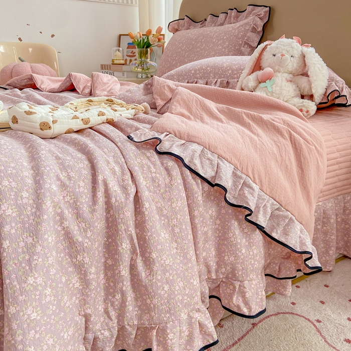 91家纺网 家纺一手货源 找家纺 大麦家纺 2025年新款云感棉双层纱花边床盖夏被夏凉被空调被四件套 繁花