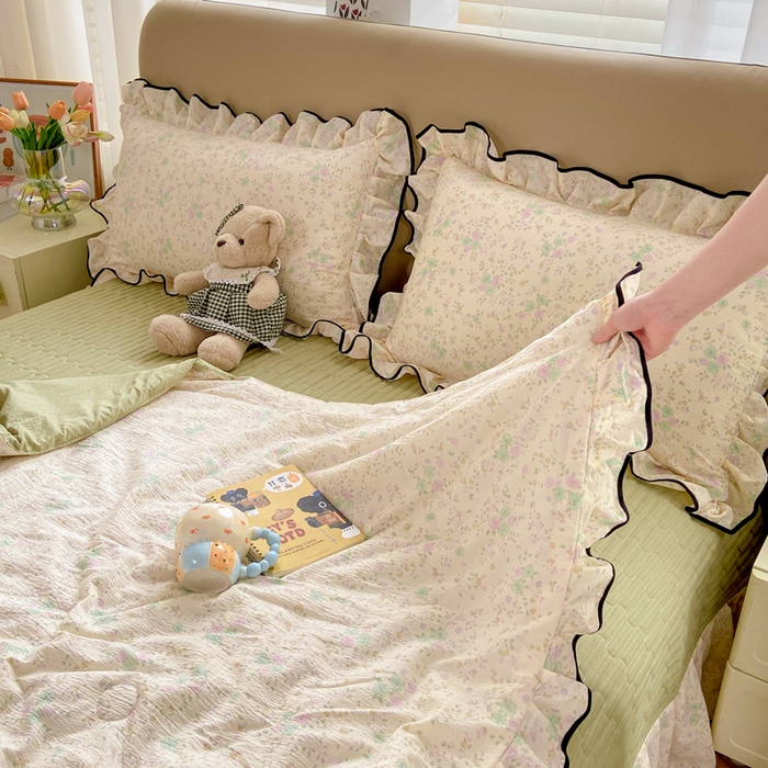 91家纺网 家纺一手货源 找家纺 大麦家纺 2025年新款云感棉双层纱花边床盖夏被夏凉被空调被四件套 薄荷微凉