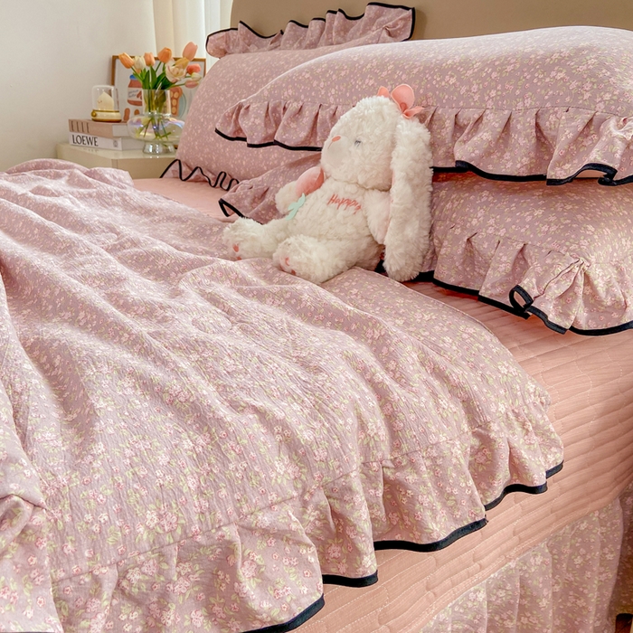 91家纺网 家纺一手货源 找家纺 大麦家纺 2025年新款云感棉双层纱花边床盖夏被夏凉被空调被四件套 繁花