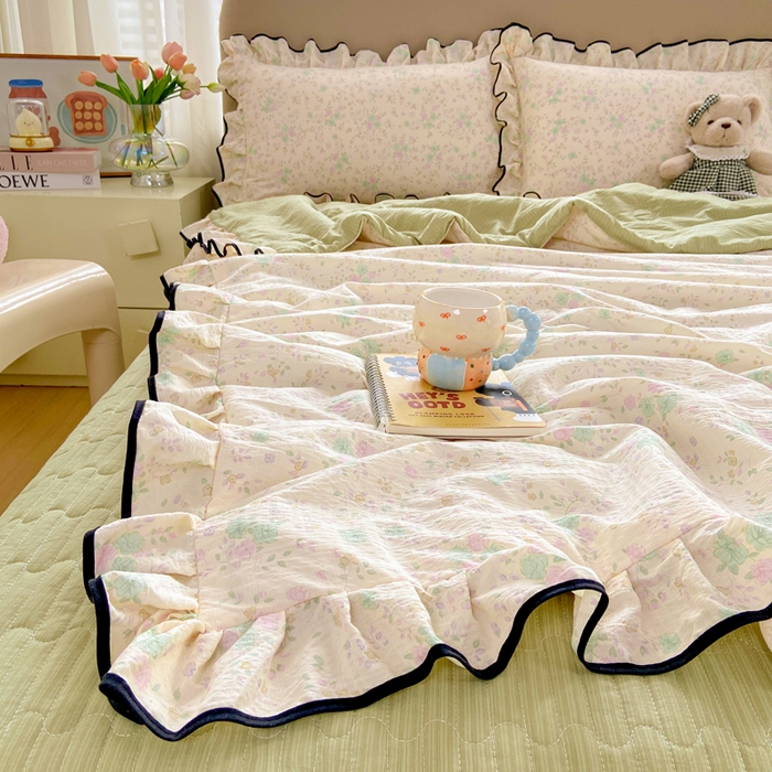 91家纺网 家纺一手货源 找家纺 大麦家纺 2025年新款云感棉双层纱花边床盖夏被夏凉被空调被四件套 薄荷微凉