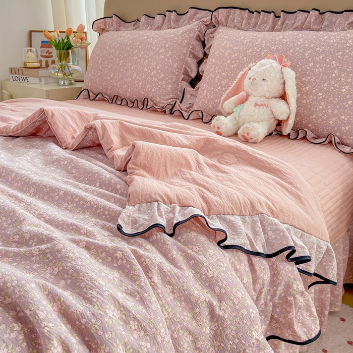 91家纺网 家纺一手货源 找家纺 大麦家纺 2025年新款云感棉双层纱花边床盖夏被夏凉被空调被四件套 繁花