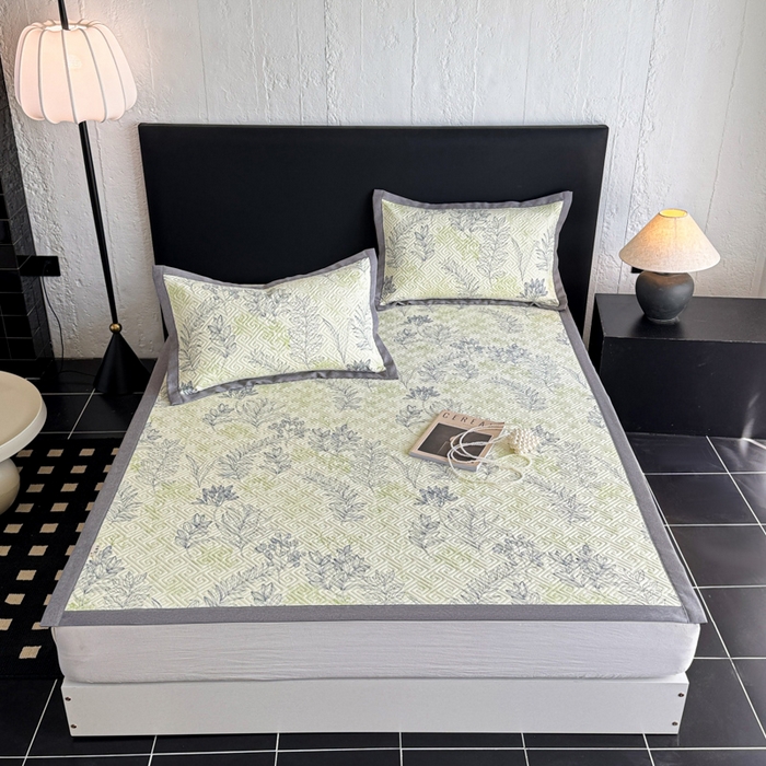 91家纺网 家纺一手货源 找家纺 简宜家居（朝初家纺） 2025春夏新款全棉纯棉老粗布床单绗缝凉席席子 床褥 薄垫子 一席多用 风铃草