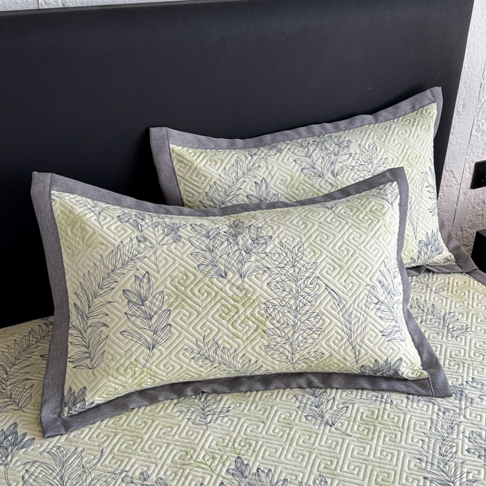 91家纺网 家纺一手货源 找家纺 简宜家居（朝初家纺） 2025春夏新款全棉纯棉老粗布床单绗缝凉席席子 床褥 薄垫子 一席多用 风铃草