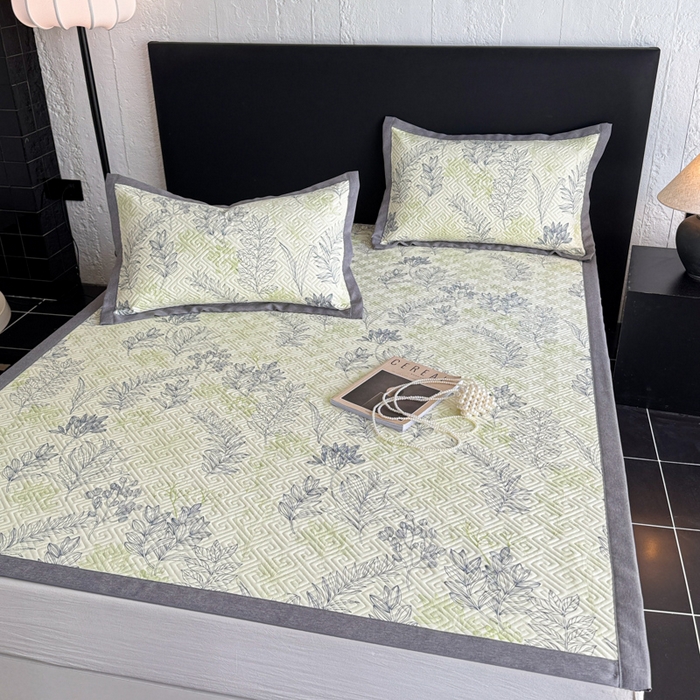 91家纺网 家纺一手货源 找家纺 简宜家居（朝初家纺） 2025春夏新款全棉纯棉老粗布床单绗缝凉席席子 床褥 薄垫子 一席多用 风铃草