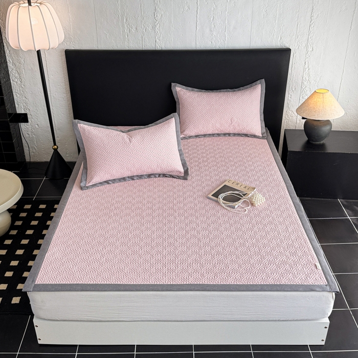 91家纺网 家纺一手货源 找家纺 简宜家居（朝初家纺） 2025春夏新款全棉纯棉老粗布床单绗缝凉席席子 床褥 薄垫子 一席多用 条纹-粉桃