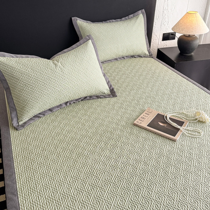 91家纺网 家纺一手货源 找家纺 简宜家居（朝初家纺） 2025春夏新款全棉纯棉老粗布床单绗缝凉席席子 床褥 薄垫子 一席多用 条纹-绿野