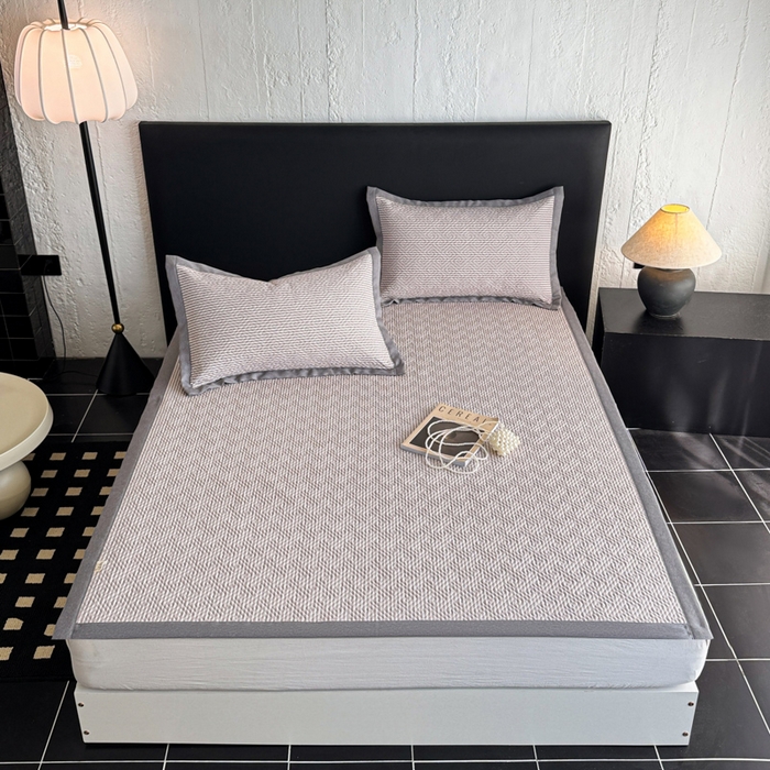 91家纺网 家纺一手货源 找家纺 简宜家居（朝初家纺） 2025春夏新款全棉纯棉老粗布床单绗缝凉席席子 床褥 薄垫子 一席多用 条纹-微醺紫