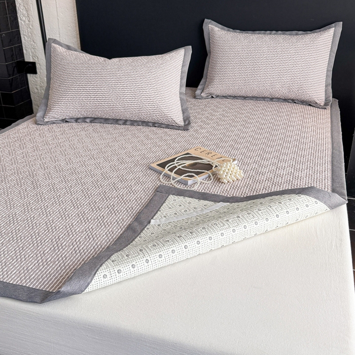 91家纺网 家纺一手货源 找家纺 简宜家居（朝初家纺） 2025春夏新款全棉纯棉老粗布床单绗缝凉席席子 床褥 薄垫子 一席多用 条纹-微醺紫