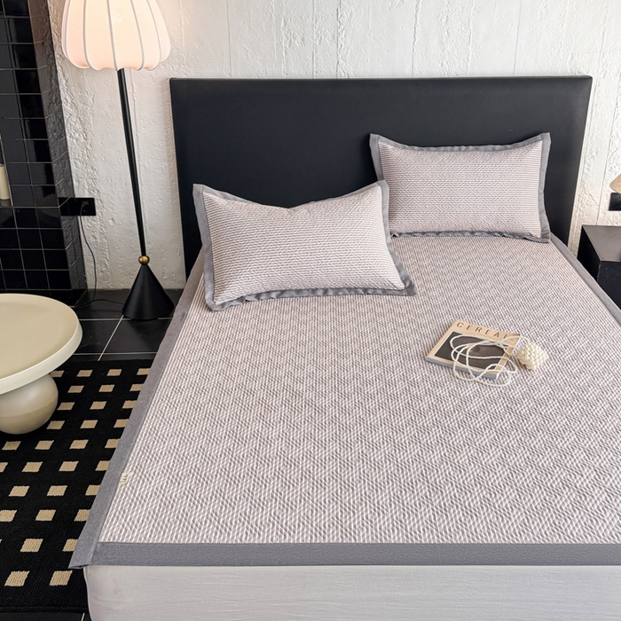 91家纺网 家纺一手货源 找家纺 简宜家居（朝初家纺） 2025春夏新款全棉纯棉老粗布床单绗缝凉席席子 床褥 薄垫子 一席多用 条纹-微醺紫