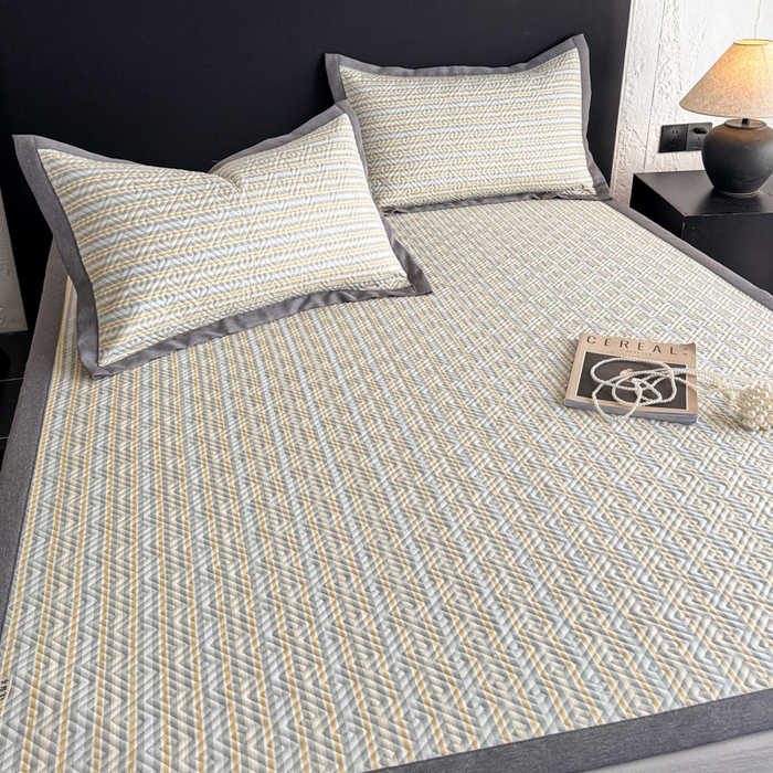 91家纺网 家纺一手货源 找家纺 简宜家居（朝初家纺） 2025春夏新款全棉纯棉老粗布床单绗缝凉席席子 床褥 薄垫子 一席多用 条纹-悠韵