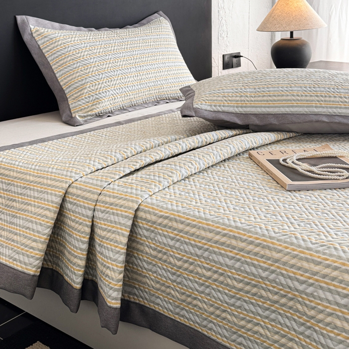 91家纺网 家纺一手货源 找家纺 简宜家居（朝初家纺） 2025春夏新款全棉纯棉老粗布床单绗缝凉席席子 床褥 薄垫子 一席多用 条纹-悠韵