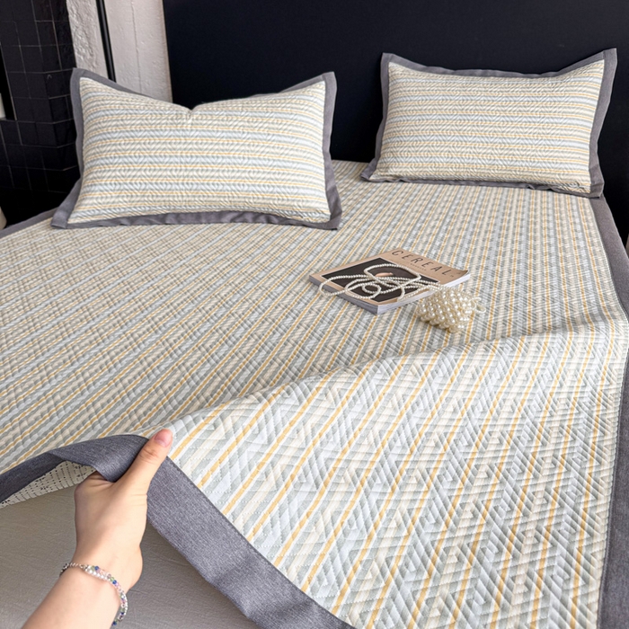 91家纺网 家纺一手货源 找家纺 （总）简宜家居（朝初家纺） 2025春夏新款全棉纯棉老粗布床单绗缝凉席席子 床褥 薄垫子 一席多用