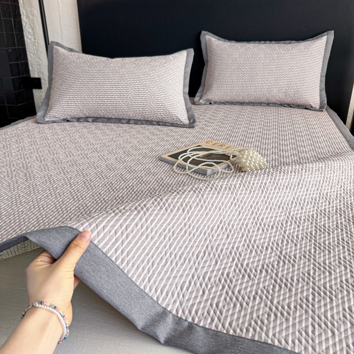 91家纺网 家纺一手货源 找家纺 简宜家居（朝初家纺） 2025春夏新款全棉纯棉老粗布床单绗缝凉席席子 床褥 薄垫子 一席多用 条纹-微醺紫