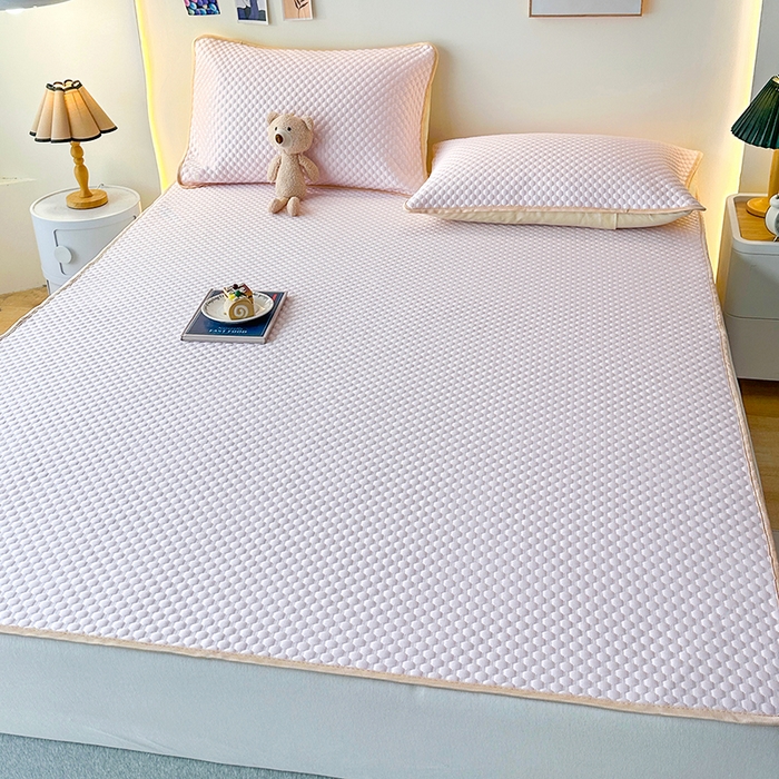 91家纺网 家纺一手货源 找家纺 爱洛家纺 2025春夏新款A类冰丝豆豆凉席席子-床垫款 豆豆·粉玉