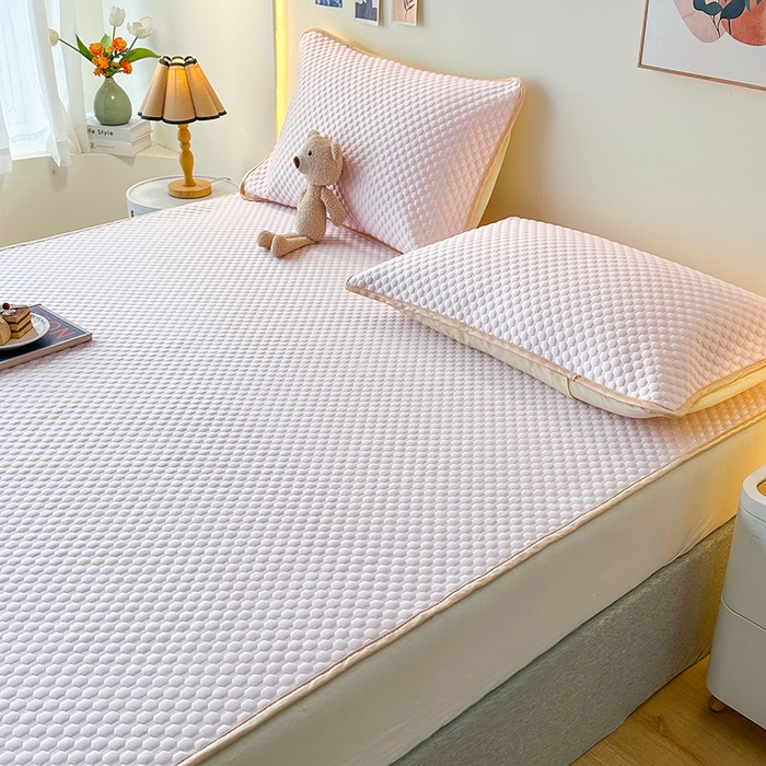 91家纺网 家纺一手货源 找家纺 爱洛家纺 2025春夏新款A类冰丝豆豆凉席席子-床垫款 豆豆·粉玉