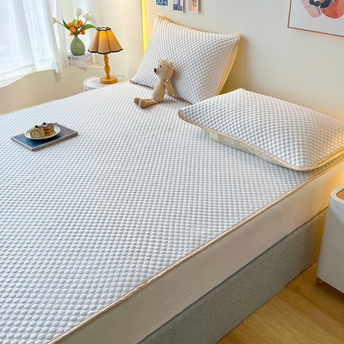 91家纺网 家纺一手货源 找家纺 爱洛家纺 2025春夏新款A类冰丝豆豆凉席席子-床垫款 豆豆·浅灰