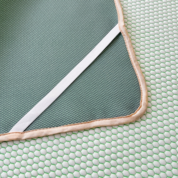 91家纺网 家纺一手货源 找家纺 爱洛家纺 2025春夏新款A类冰丝豆豆凉席席子-床垫款 小熊·水绿