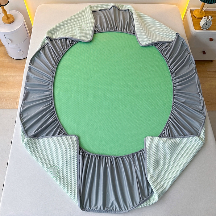 91家纺网 家纺一手货源 找家纺 爱洛家纺 2025春夏新款A类冰丝豆豆凉席席子-床笠款 床笠-水绿小熊